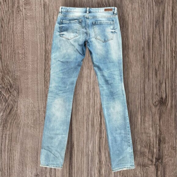 Stylish Pre-Owned BLANKNYC Ripped Skinny Jeans Size 25 Trendy Distressed Denim - Picture 2 of 7